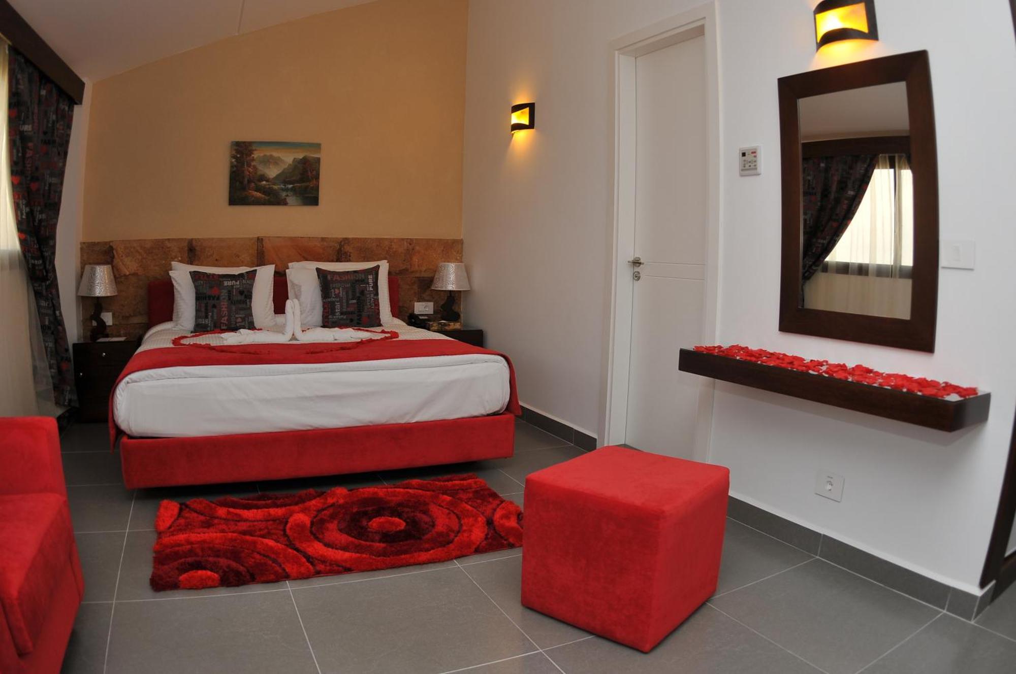 Monoberge Hotel Byblos Habitación foto